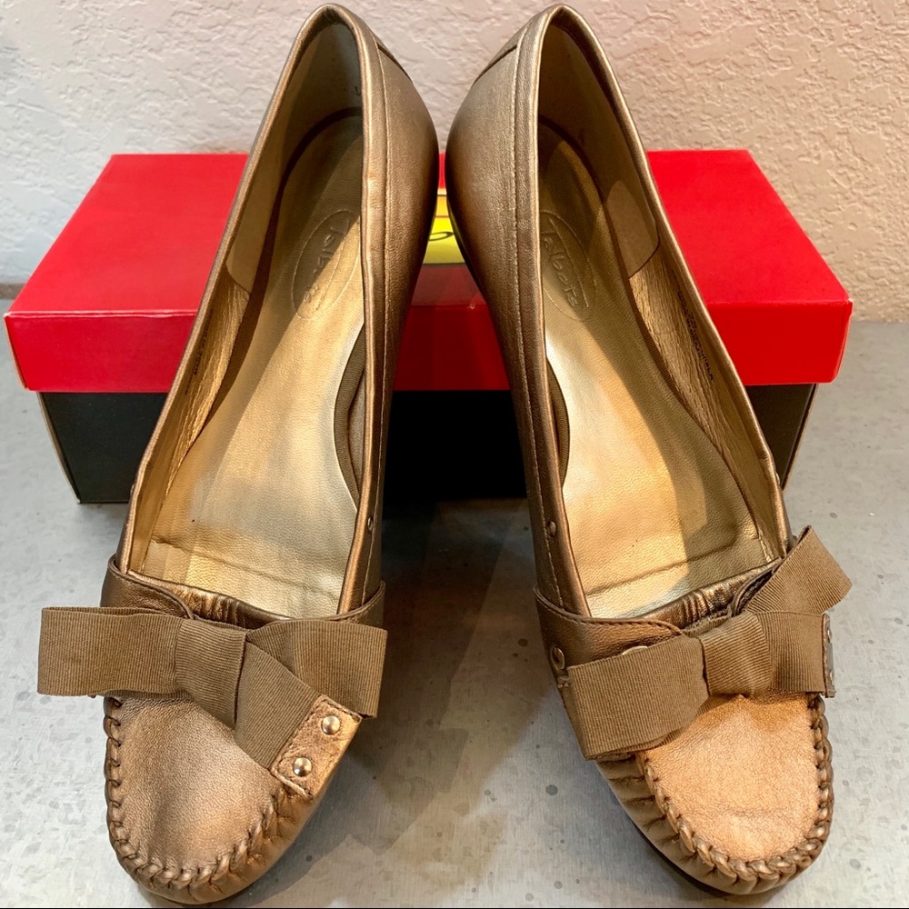 Talbots Leather Pewter Flats